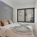 Deluxe 2-Br Apartment In Antwerp