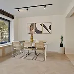 Deluxe 2-Br Apartment In Antwerp
