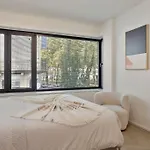 Deluxe 2-Br Apartment In Antwerp